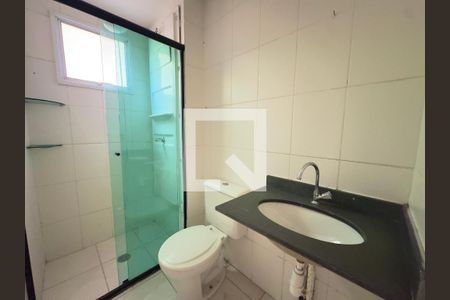 Banheiro de apartamento para alugar com 2 quartos, 44m² em Jardim Guilhermino, Guarulhos