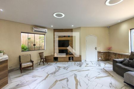 Sala de casa para alugar com 3 quartos, 600m² em Solemar, Praia Grande