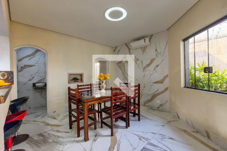 Sala de casa para alugar com 3 quartos, 600m² em Solemar, Praia Grande