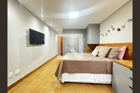 Casa à venda com 4 quartos, 190m² em Vila Carrão, São Paulo