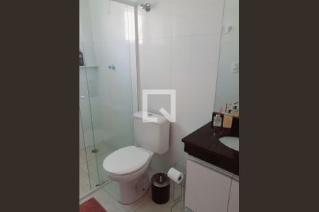 Banheiro de casa de condomínio à venda com 2 quartos, 78m² em Vila Granada, São Paulo