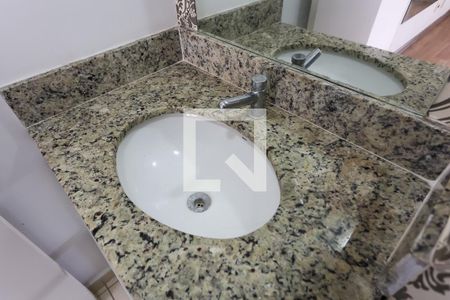 lavabo de apartamento para alugar com 3 quartos, 78m² em Vila Suzana, São Paulo