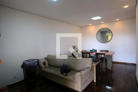 Sala de casa para alugar com 5 quartos, 280m² em Sagrada Família, Belo Horizonte