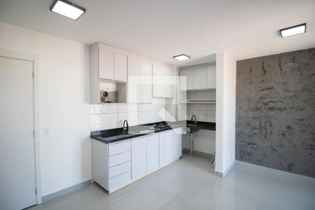 SALA E COZINHA de apartamento para alugar com 2 quartos, 38m² em Limão, São Paulo
