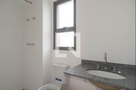 Banheiro de kitnet/studio para alugar com 1 quarto, 25m² em Bela Vista, São Paulo