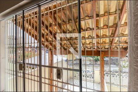 Sala - Janela de casa à venda com 3 quartos, 177m² em São Domingos, São Paulo