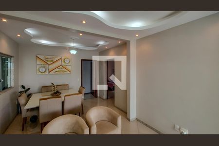 Casa para alugar com 5 quartos, 190m² em Jardim dos Comerciários, Belo Horizonte