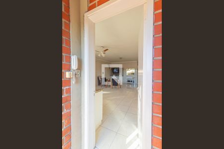 Entrada de apartamento para alugar com 3 quartos, 170m² em Niterói, Canoas