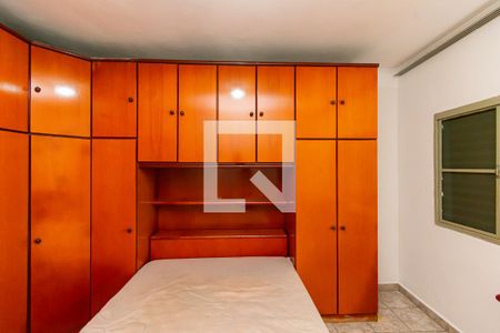 Quarto 1 de casa para alugar com 3 quartos, 135m² em Jardim das Rosas (zona Leste I), São Paulo