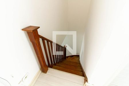 Escada de casa à venda com 2 quartos, 110m² em Perdizes, São Paulo