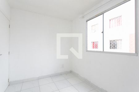 Quarto 1  de apartamento para alugar com 2 quartos, 40m² em Jardim Santa Teresinha, São Paulo