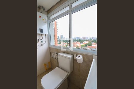 Lavabo de apartamento para alugar com 1 quarto, 80m² em Campo Belo, São Paulo