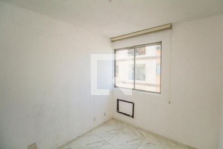 Quarto 2 de apartamento para alugar com 3 quartos, 65m² em Vila Valqueire, Rio de Janeiro