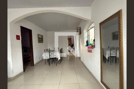 Casa à venda com 3 quartos, 360m² em Industrial, Contagem