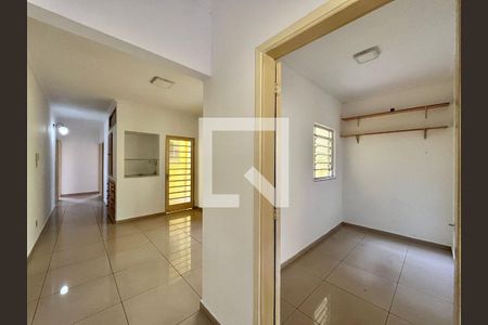 Sala 2 de casa para alugar com 3 quartos, 232m² em Jardim Cura D’ars, Campinas