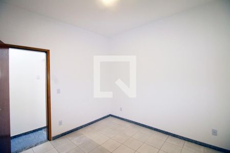 Quarto 2 de casa para alugar com 3 quartos, 115m² em Brás de Pina, Rio de Janeiro