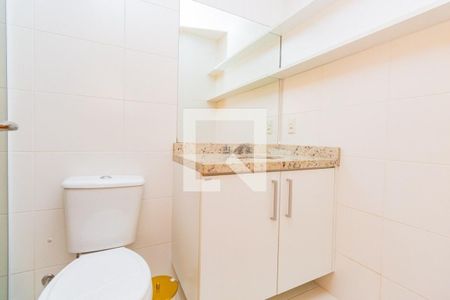 Banheiro de apartamento para alugar com 1 quarto, 50m² em Petrópolis, Porto Alegre