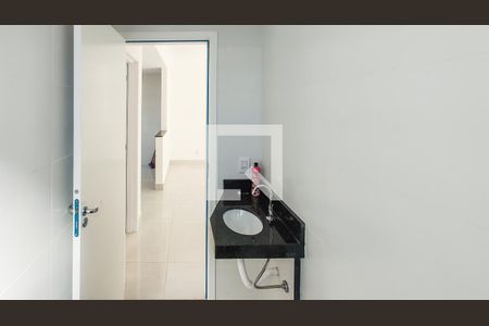 Banheiro Social  de apartamento à venda com 2 quartos, 90m² em Santa Rosa, Belo Horizonte