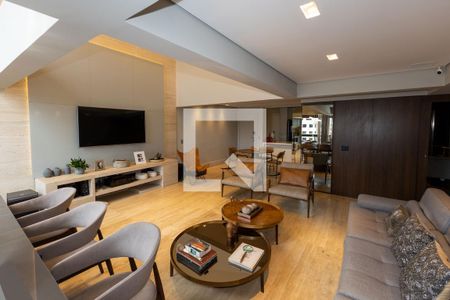 Sala de TV de apartamento à venda com 2 quartos, 135m² em Vila da Serra, Nova Lima