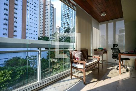 Varanda de apartamento à venda com 3 quartos, 132m² em Vila Andrade, São Paulo