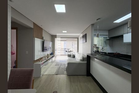 Sala de apartamento à venda com 3 quartos, 74m² em Vila Mangalot, São Paulo