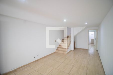Casa de Condomínio para alugar com 3 quartos, 78m² em Vila Carbone, São Paulo