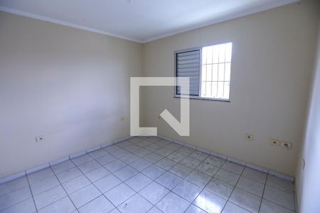 Quarto 1 de casa para alugar com 2 quartos, 80m² em Vila Itaberaba, São Paulo