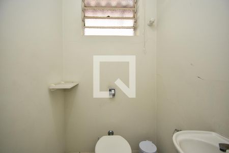 lavabo de casa para alugar com 3 quartos, 450m² em Alto de Pinheiros, São Paulo