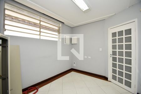 quarto 1 de casa para alugar com 3 quartos, 450m² em Alto de Pinheiros, São Paulo