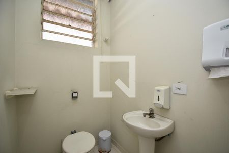 lavabo de casa para alugar com 3 quartos, 450m² em Alto de Pinheiros, São Paulo