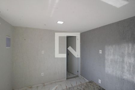 Sala de apartamento para alugar com 1 quarto, 50m² em Vila Verde, Belford Roxo