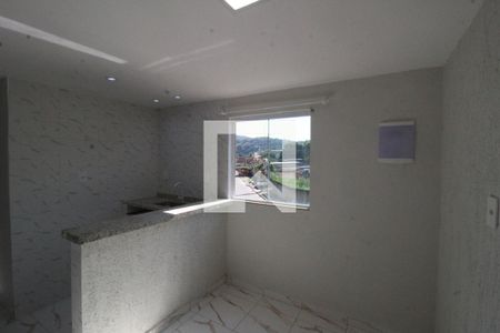 Sala de apartamento para alugar com 1 quarto, 50m² em Vila Verde, Belford Roxo