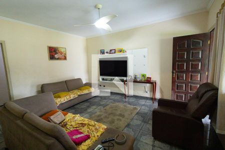 Casa para alugar com 4 quartos, 175m² em Residencial Sao Paulo, Jacareí