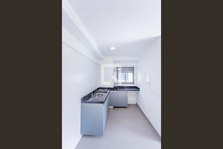 Sala, cozinha e área de serviço de apartamento para alugar com 2 quartos, 41m² em Vila Albertina, São Paulo