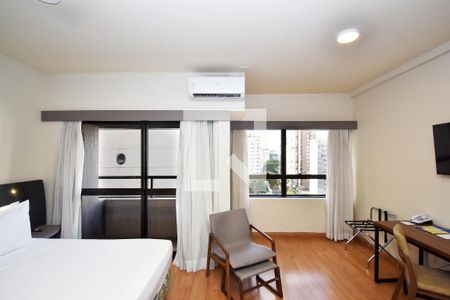 quarto e sala de kitnet/studio à venda com 1 quarto, 30m² em Jardim Paulista, São Paulo