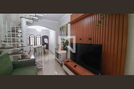 Casa à venda com 5 quartos, 206m² em Bonfim, Osasco