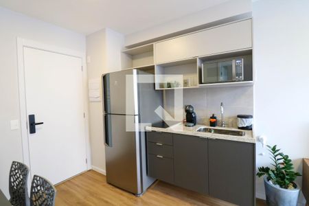 Sala / Cozinha de apartamento para alugar com 1 quarto, 32m² em Campo Belo, São Paulo