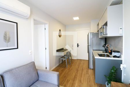 Sala / Cozinha de kitnet/studio à venda com 1 quarto, 32m² em Campo Belo, São Paulo