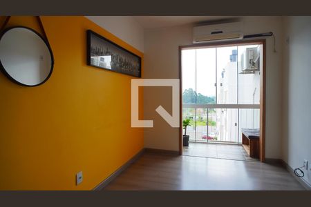 Sala de apartamento à venda com 2 quartos, 55m² em Vila Nova, Porto Alegre