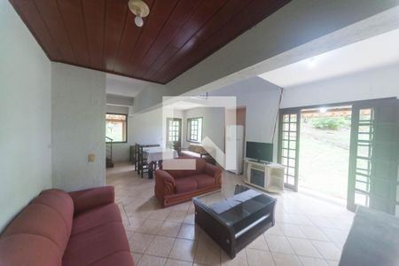 sala de casa de condomínio à venda com 3 quartos, 240m² em Rio Acima, Rio Acima