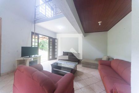 sala de casa de condomínio à venda com 3 quartos, 240m² em Rio Acima, Rio Acima