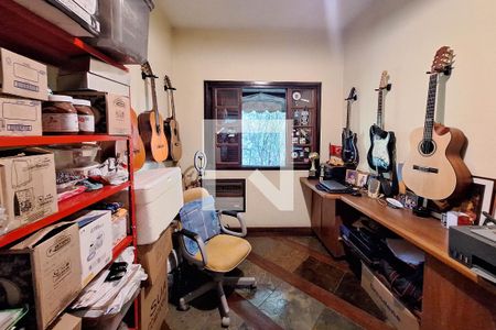 Quarto 1 de casa de condomínio à venda com 3 quartos, 150m² em Sapê, Niterói