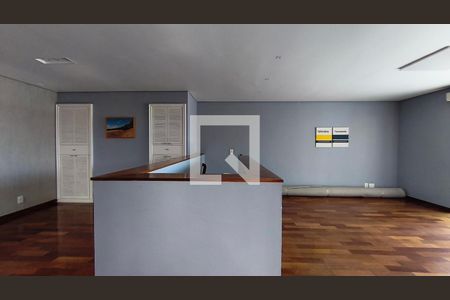 Sala de casa à venda com 3 quartos, 220m² em Vila Mariana, São Paulo