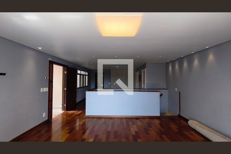 Sala de casa à venda com 3 quartos, 220m² em Vila Mariana, São Paulo