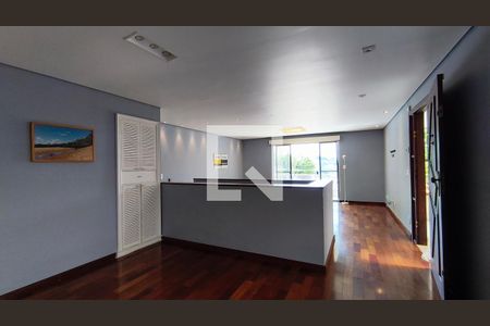 Sala de casa à venda com 3 quartos, 220m² em Vila Mariana, São Paulo