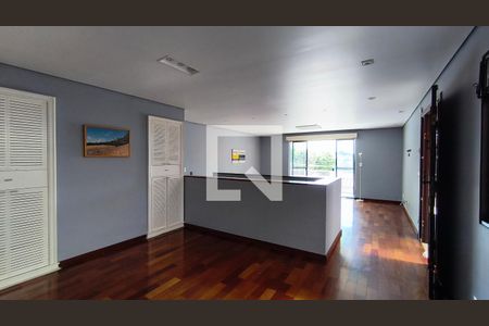 Sala de casa à venda com 3 quartos, 220m² em Vila Mariana, São Paulo