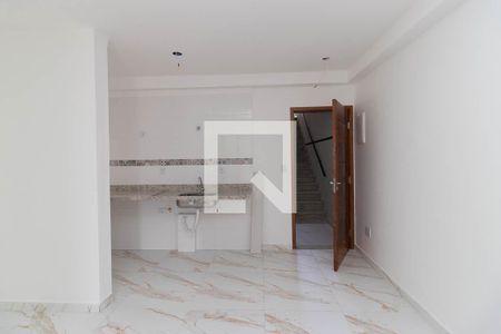 Cozinha e Área de Serviço de apartamento para alugar com 2 quartos, 49m² em Vila Mazzei, São Paulo