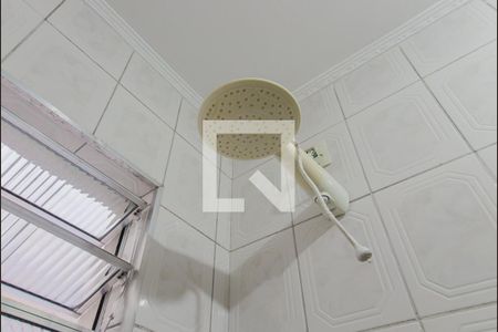 Detalhe do banheiro de casa para alugar com 1 quarto, 40m² em Rp4 (regiões de Planejamento), Mauá