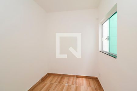 Quarto 1 de apartamento para alugar com 2 quartos, 40m² em Vila Taquari, São Paulo
