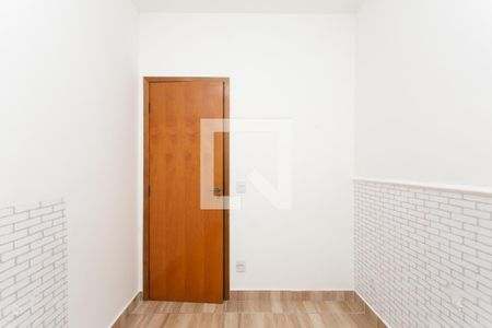Quarto 1  de apartamento para alugar com 2 quartos, 40m² em Vila Taquari, São Paulo